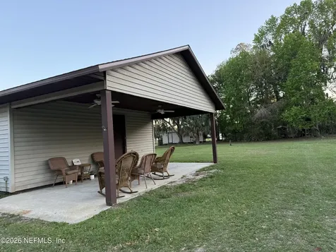 986 State Road 20 Interlachen FL 32148