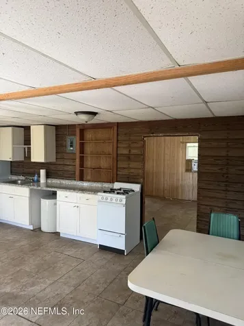 986 State Road 20 Interlachen FL 32148