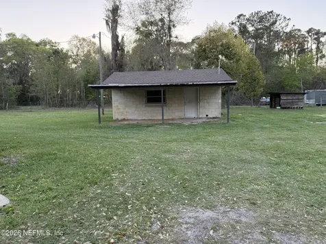 986 State Road 20 Interlachen FL 32148