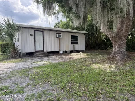 986 State Road 20 Interlachen FL 32148