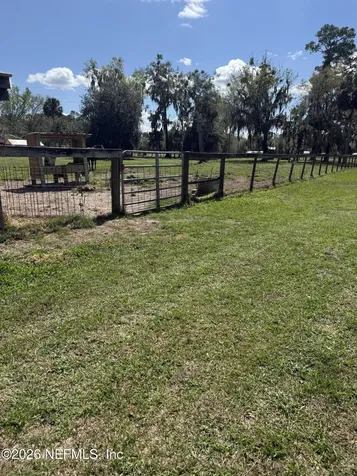 986 State Road 20 Interlachen FL 32148