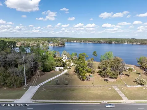 986 State Road 20 Interlachen FL 32148