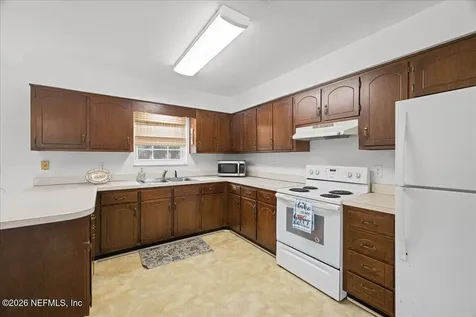 986 State Road 20 Interlachen FL 32148
