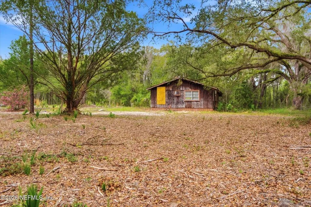 660 Old Welaka Road Welaka FL 32193