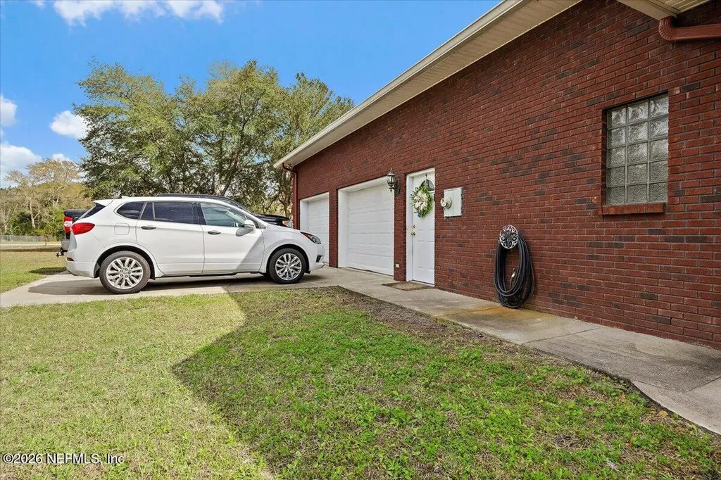 14394 Bob Burnsed Road Glen St. Mary FL 32040