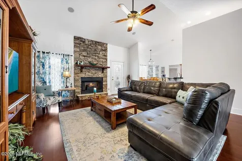14394 Bob Burnsed Road Glen St. Mary FL 32040