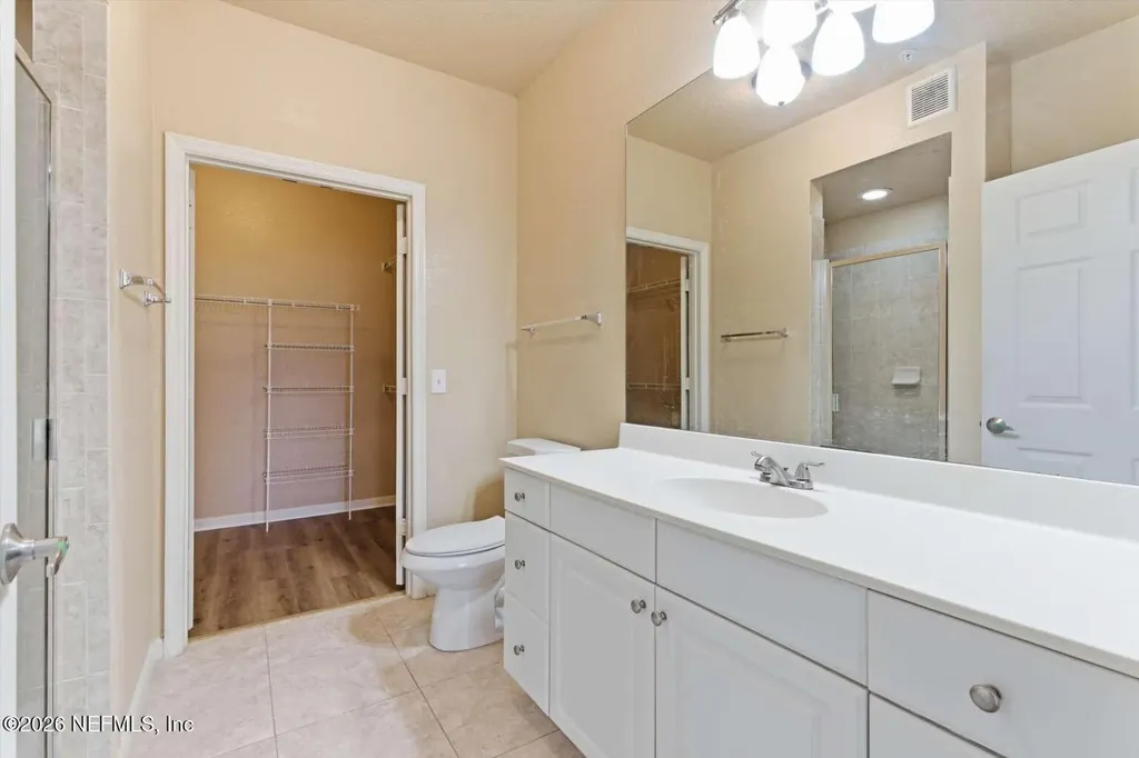 8539 Gate Parkway W Jacksonville FL 32216