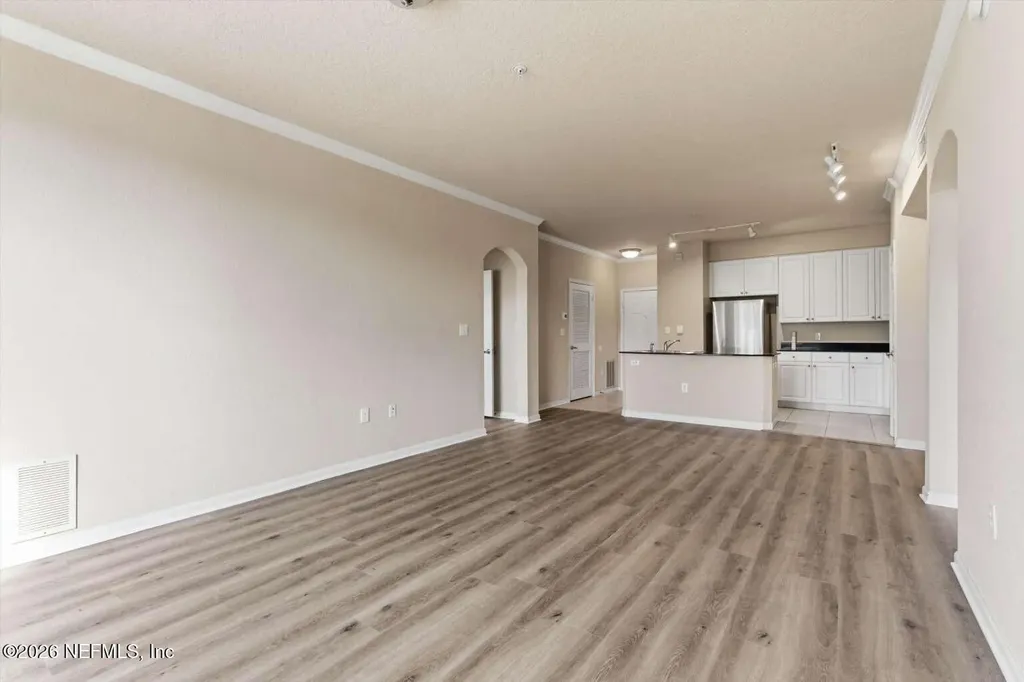 8539 Gate Parkway W Jacksonville FL 32216