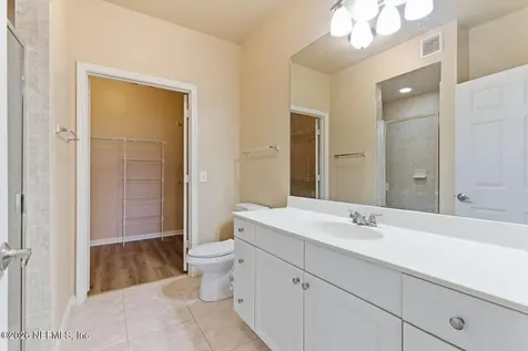 8539 Gate Parkway W Jacksonville FL 32216