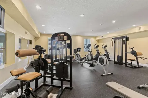 8539 Gate Parkway W Jacksonville FL 32216