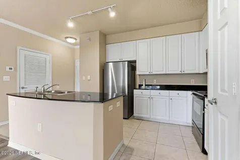 8539 Gate Parkway W Jacksonville FL 32216