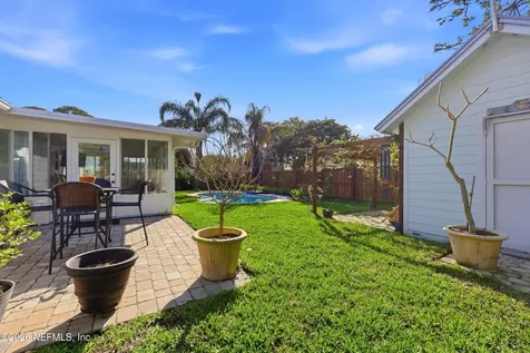 544 Plaza Atlantic Beach FL 32233