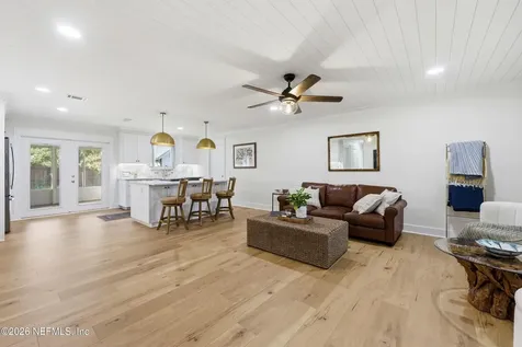 544 Plaza Atlantic Beach FL 32233