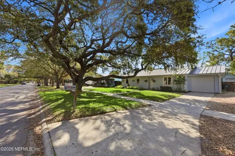 544 Plaza Atlantic Beach FL 32233