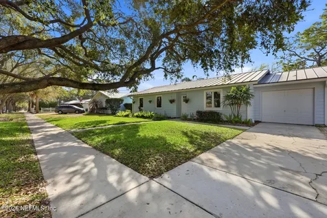 544 Plaza Atlantic Beach FL 32233