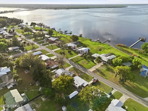 226 River Drive East Palatka FL 32131