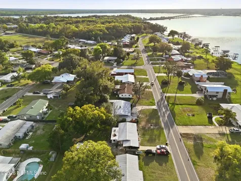 226 River Drive East Palatka FL 32131