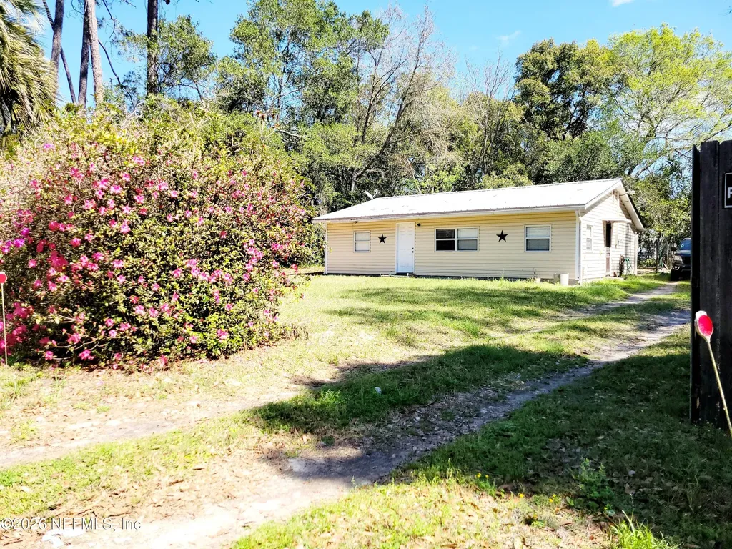 10507 Prospect Avenue Hampton FL 32044