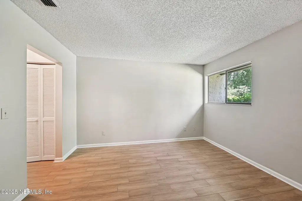 3801 Crown Point Road Jacksonville FL 32257