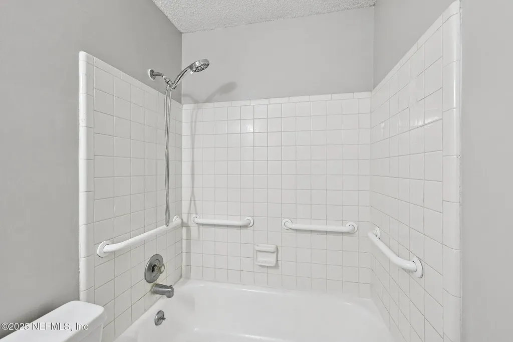 3801 Crown Point Road Jacksonville FL 32257