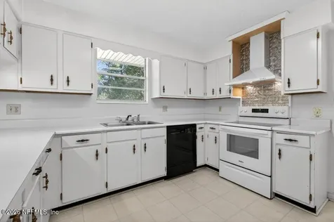 5785 George Hodges Road Macclenny FL 32063
