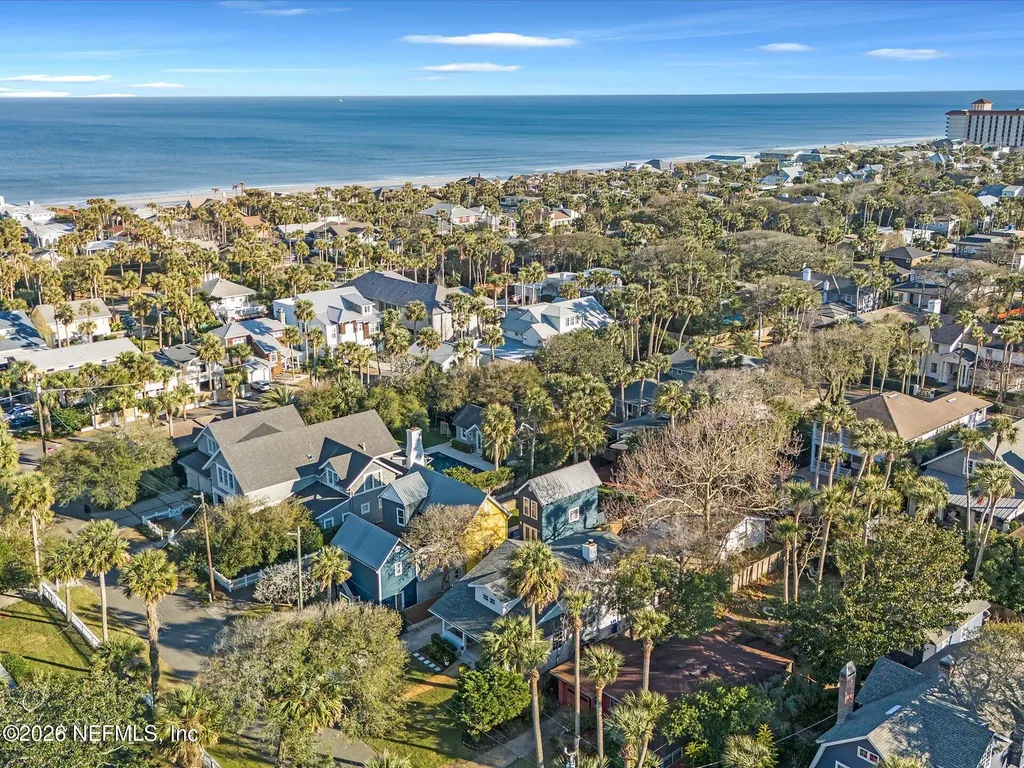 322 6th Street Atlantic Beach FL 32233