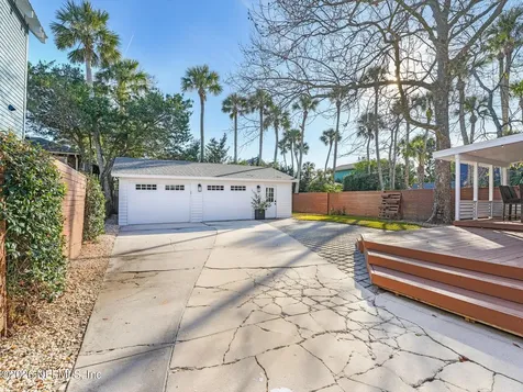 322 6th Street Atlantic Beach FL 32233