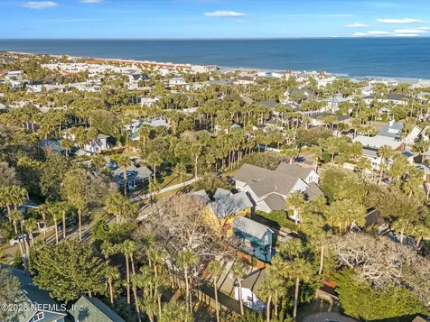 322 6th Street Atlantic Beach FL 32233