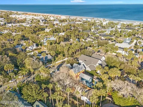 322 6th Street Atlantic Beach FL 32233