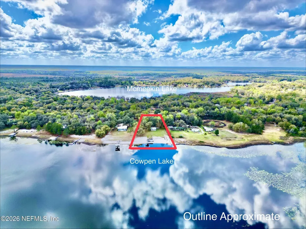 106 E Sunnyside Beach Road Hawthorne FL 32640