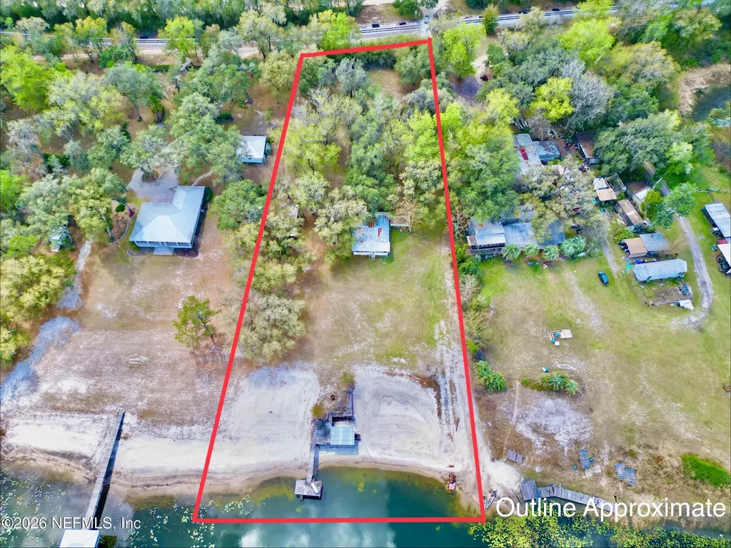 106 E Sunnyside Beach Road Hawthorne FL 32640