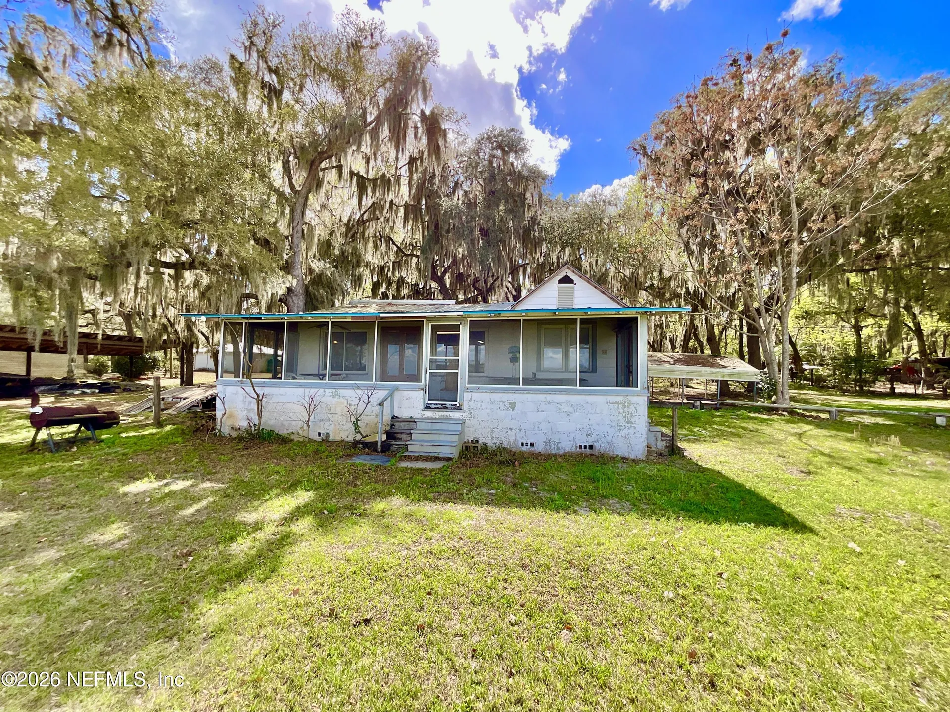 106 E Sunnyside Beach Road Hawthorne FL 32640