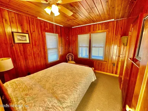 106 E Sunnyside Beach Road Hawthorne FL 32640