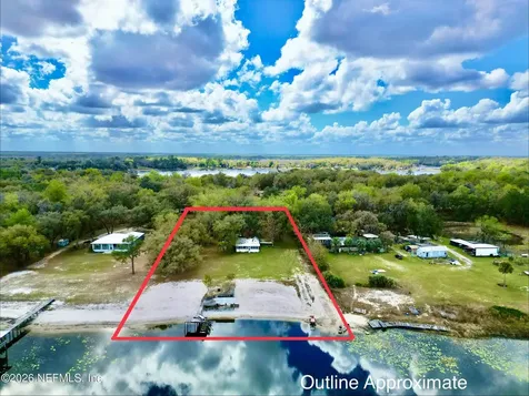 106 E Sunnyside Beach Road Hawthorne FL 32640