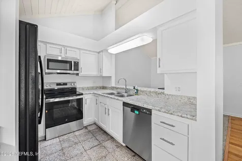 2209 Twin Pines Circle N Jacksonville FL 32246