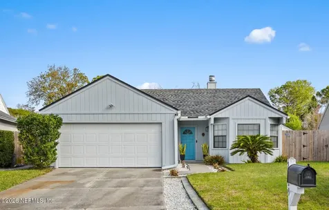2209 Twin Pines Circle N Jacksonville FL 32246