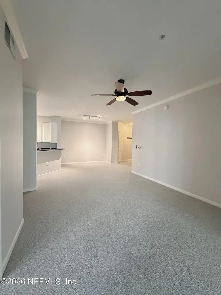 8539 Gate Parkway W Jacksonville FL 32216