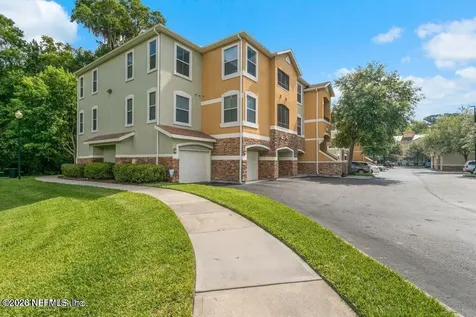8539 Gate Parkway W Jacksonville FL 32216