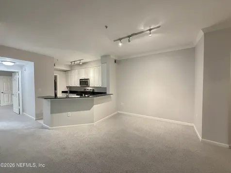 8539 Gate Parkway W Jacksonville FL 32216