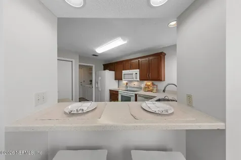 1007 Big Pine Key Atlantic Beach FL 32233