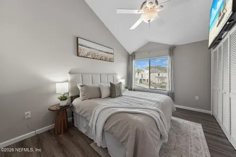 1007 Big Pine Key Atlantic Beach FL 32233