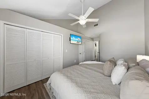 1007 Big Pine Key Atlantic Beach FL 32233