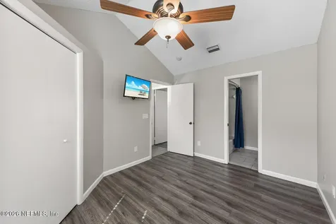1007 Big Pine Key Atlantic Beach FL 32233