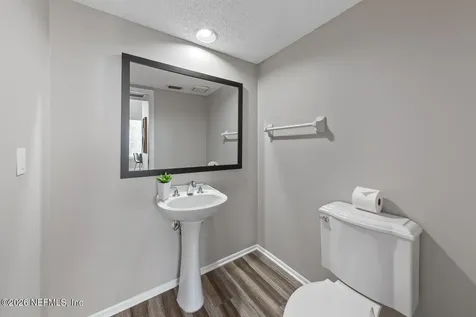 1007 Big Pine Key Atlantic Beach FL 32233