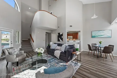 1007 Big Pine Key Atlantic Beach FL 32233