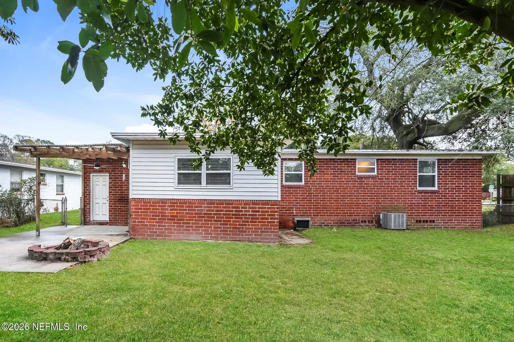2518 Red Oak Drive Jacksonville FL 32211
