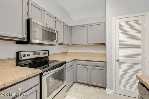 3811 Autumn Leaf Court Jacksonville FL 32246
