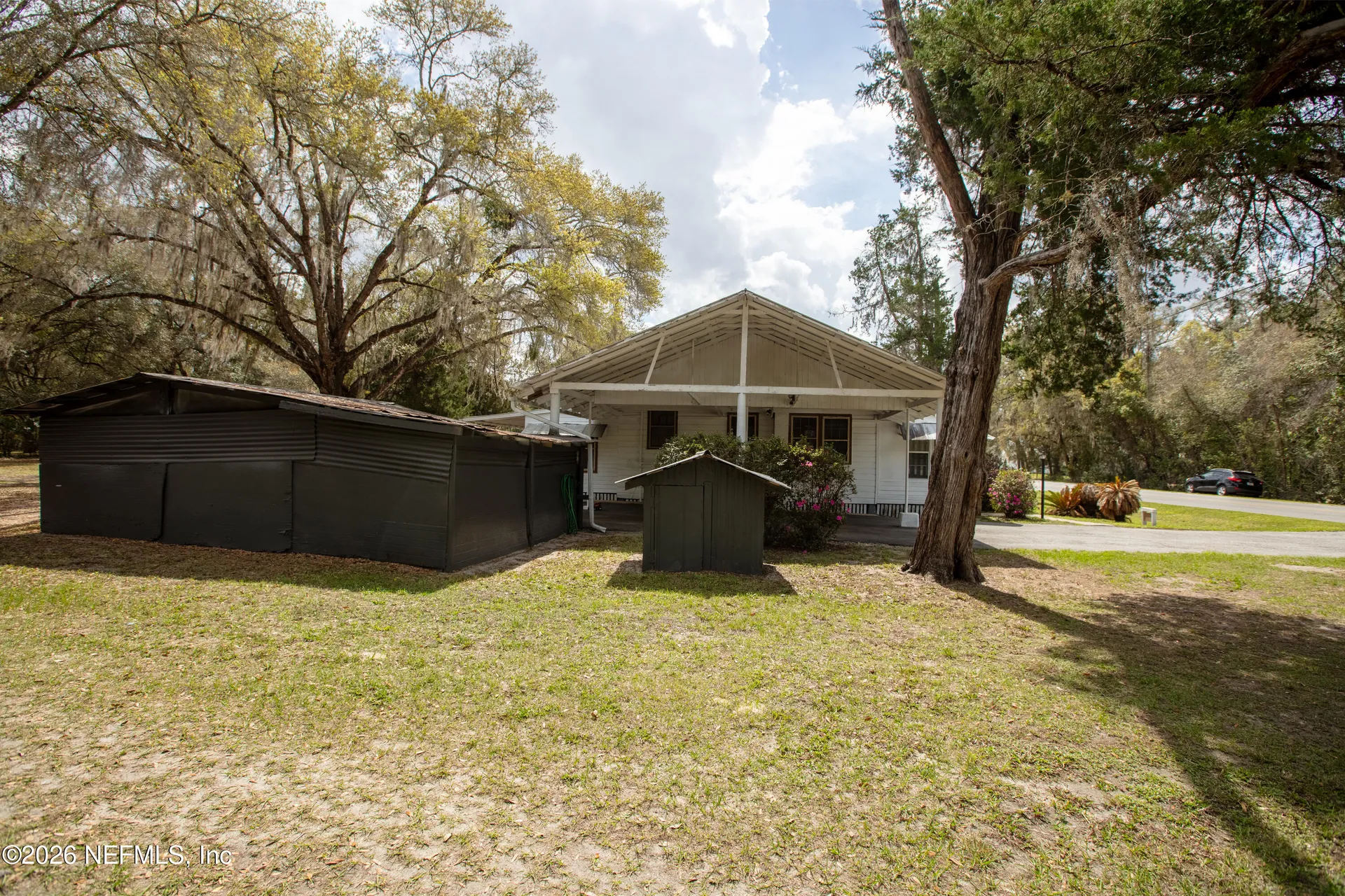 412 S County Road 21 Hawthorne FL 32640