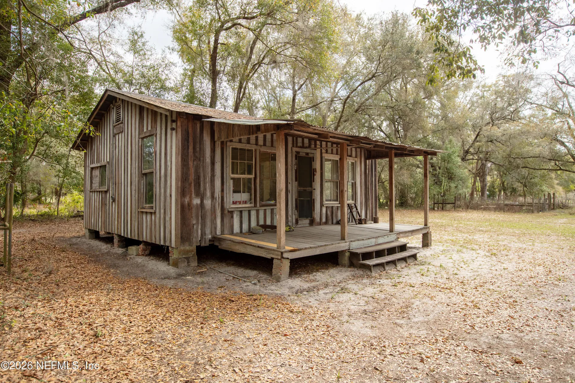 412 S County Road 21 Hawthorne FL 32640
