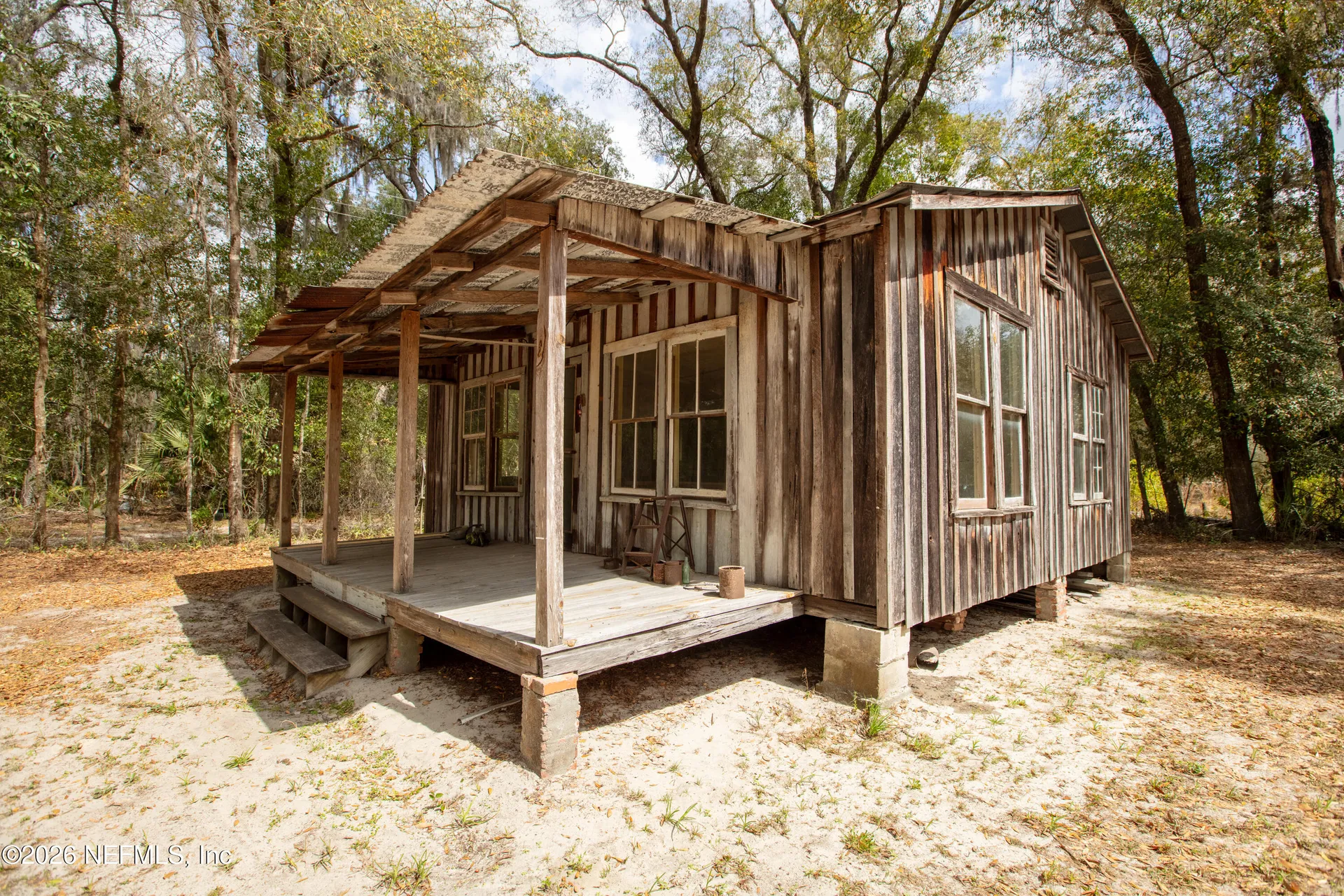 412 S County Road 21 Hawthorne FL 32640